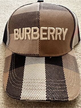 Burberry Men's Beige Trucker Hat